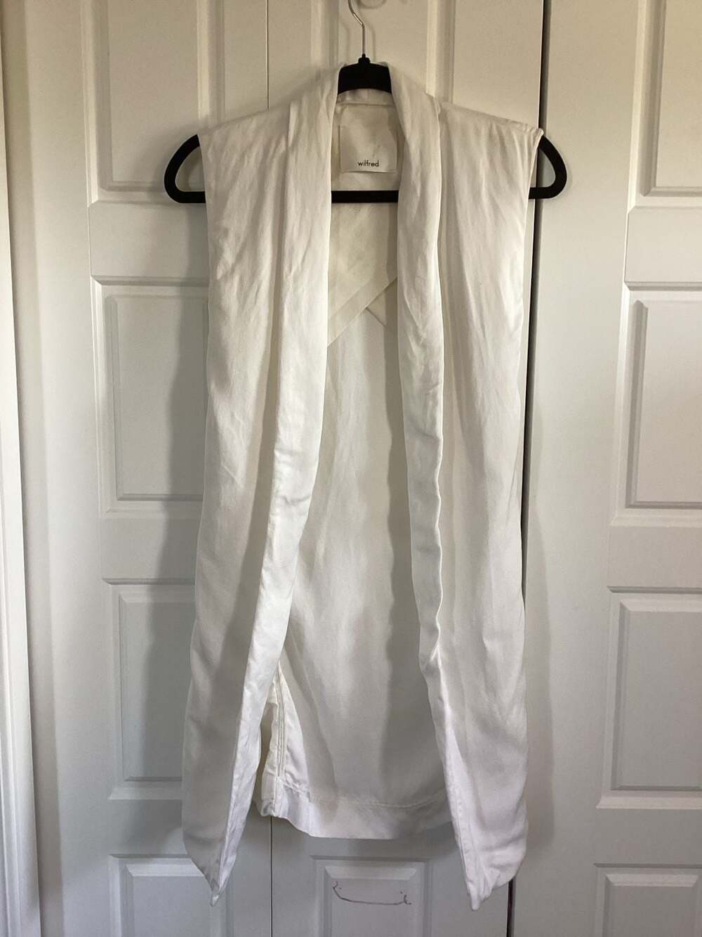 Wilfred White Sleeveless Shawl Collar Vest Jacket with Back Tie